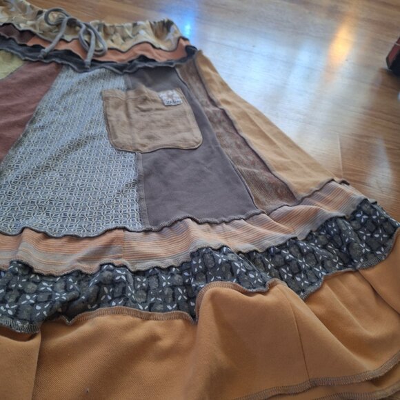 Handmade patchwork midi skirt - Picture 6 of 7